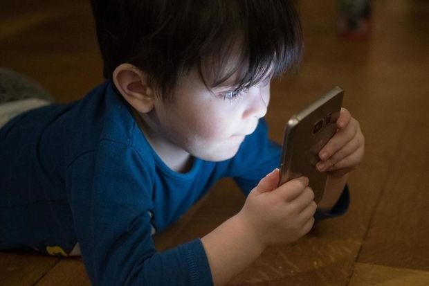 Как ограничить ребенка в пользовании телефоном?