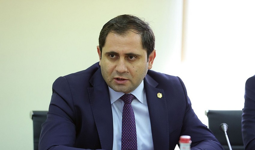 Suren Papikyan jurnalistə: “Get nağıllarını başqalarından soruş”