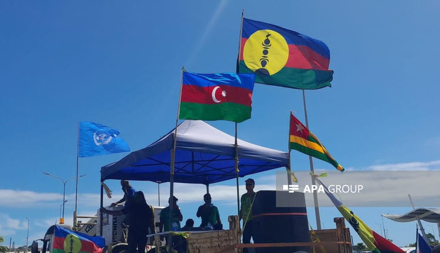 Yeni Kaledoniyada aksiya iştirakçıları Fransa polisinin Azərbaycan bayrağını yığışdırmaq tələbini yerinə yetirməyib