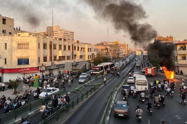 İranın Buşehr, Şiraz, Mahabad şəhərlərində yeni aksiyalar keçirilib