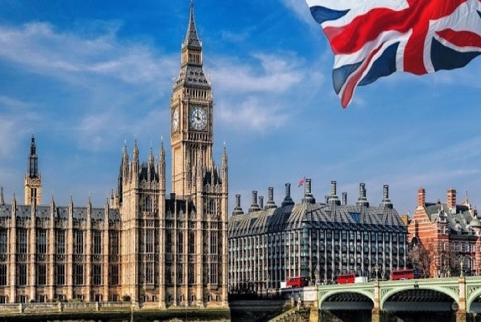 Tramp dediyini etsə, Britaniya ildə 20 milyard dollar itirəcək