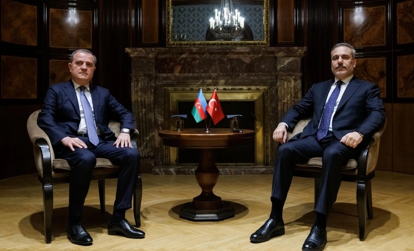 Ceyhun Bayramov Hakan Fidanla danışdı  