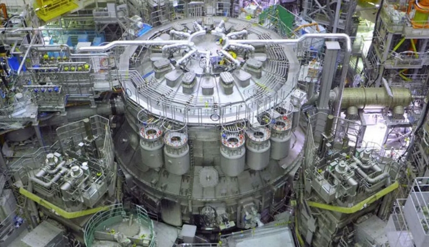 Япония запустила крупнейший в мире термоядерный реактор
