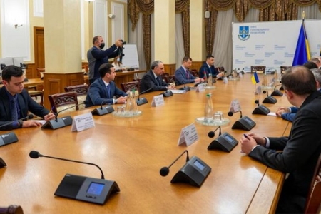 Прокуратуры Азербайджана и Украины подписали соглашение о сотрудничестве-