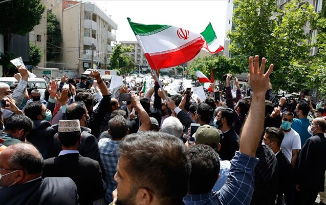İran yenidən qarışdı