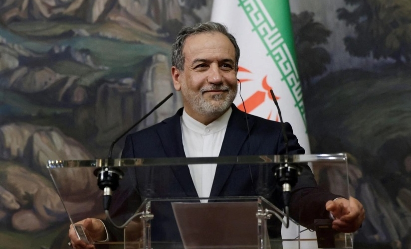 Abbas Əraqçi Azərbaycana GƏLİR