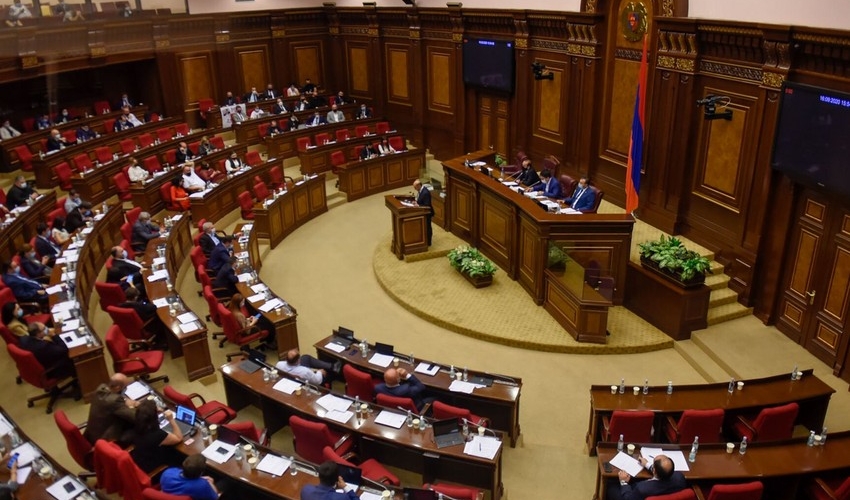 Ermənistan parlamentinin növbədənkənar iclası ÇAĞIRILDI
