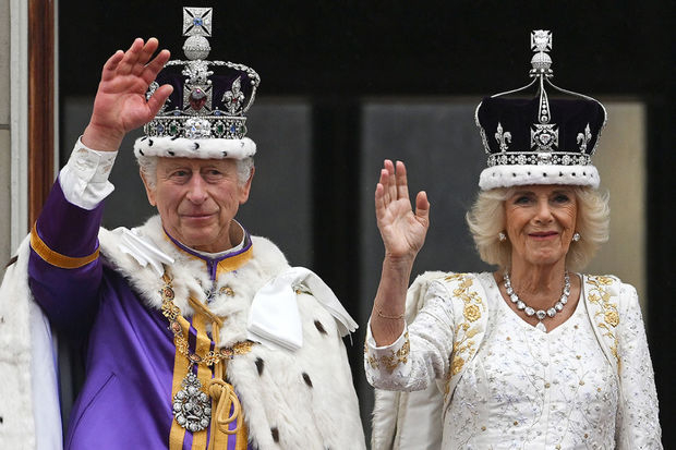 Карл III и Камилла намерены провести вторую коронацию