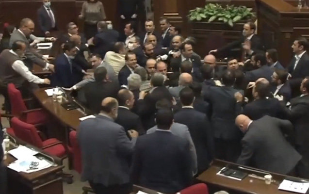 ermenistan-parlament-dava.jpg (100 KB)