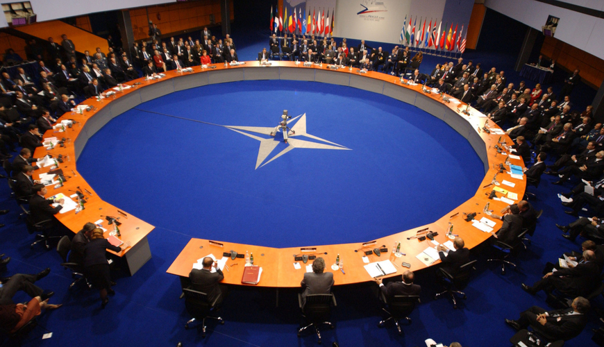 Мнение из США: НАТО не уцелеет после конфликта и пойдет ко дну