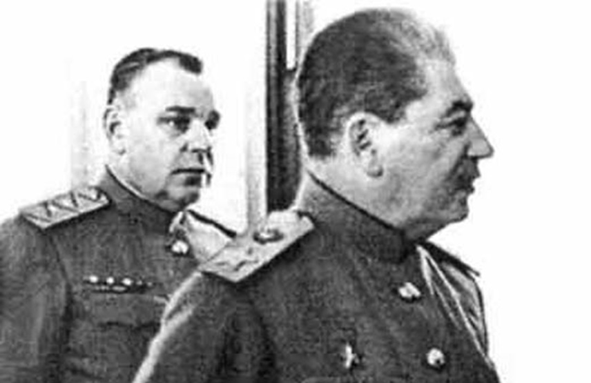 Nikolay-Vlasik-Stalin-01.jpg (80 KB)